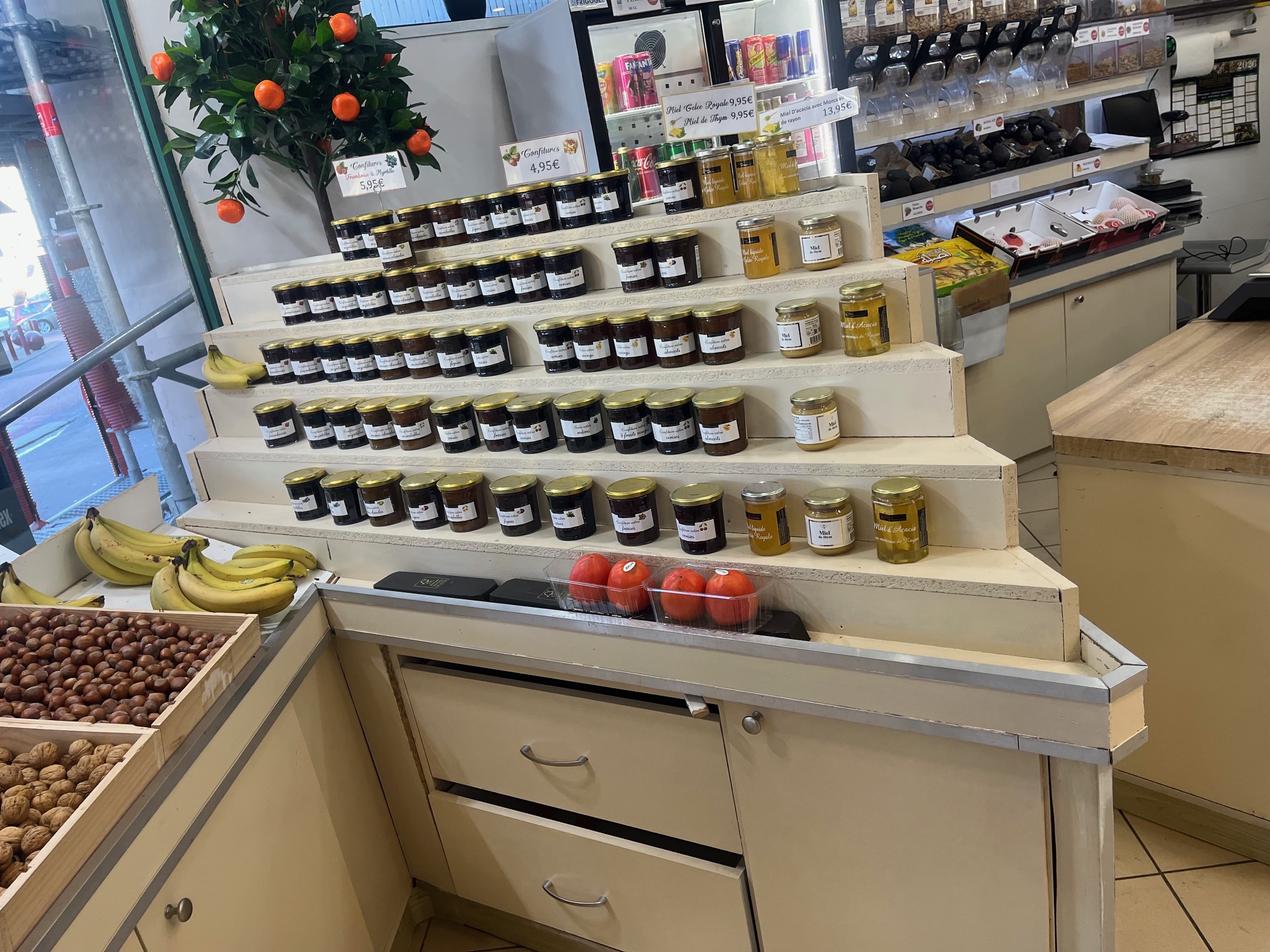 Étal de fruits et légumes frais de saison, Primeur de Sceaux